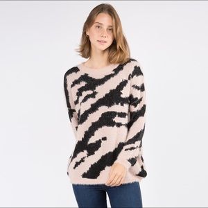 ZEBRA PRINT LONG SLEEVE PULLOVER